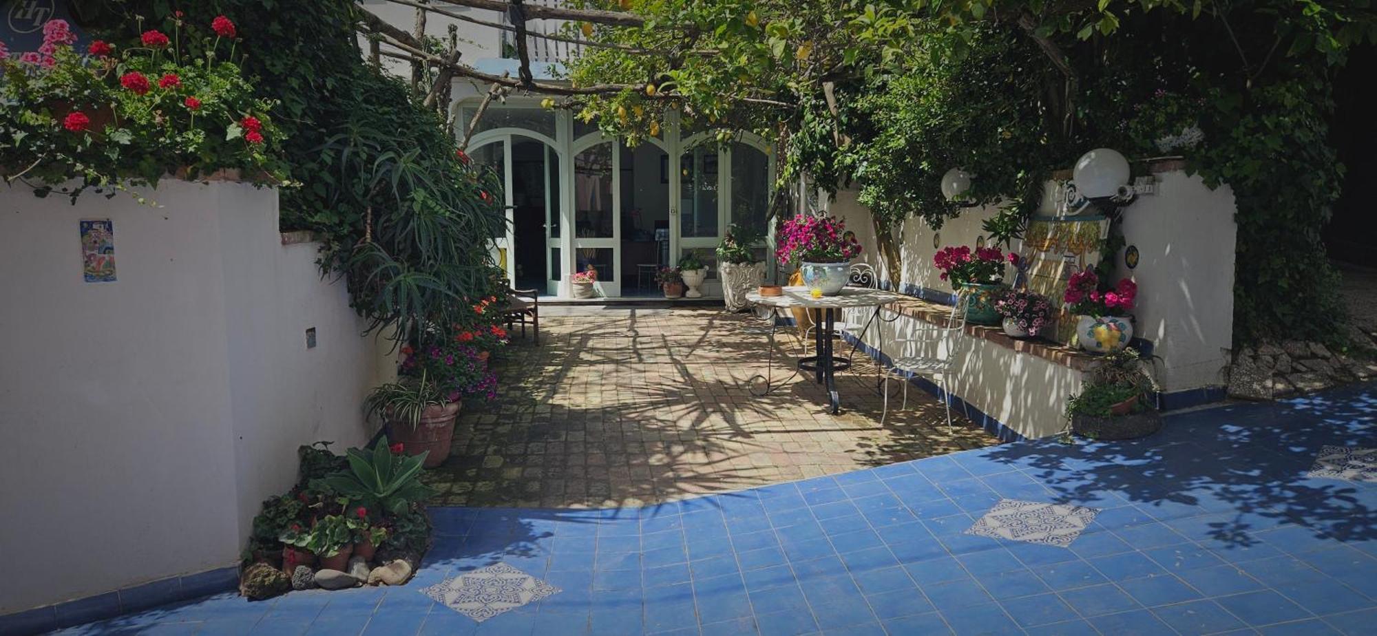 Piccolo Tirreno Hotel Residence Procida Eksteriør bilde